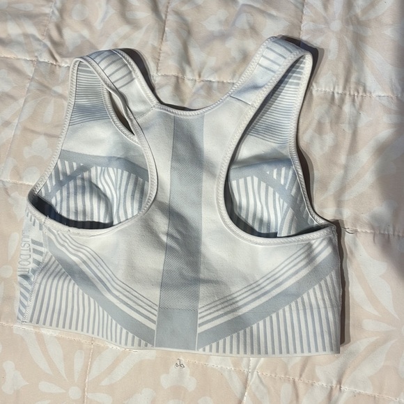 Nike dry fit bra - Picture 2 of 2